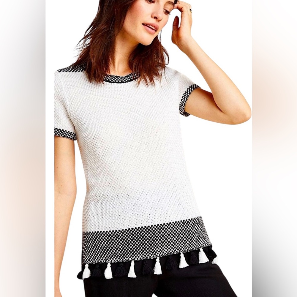 ANTHROPOLOGIE knit sweater tassel top 🖤🤍 NWOT